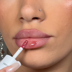 1. Swipe On 💄